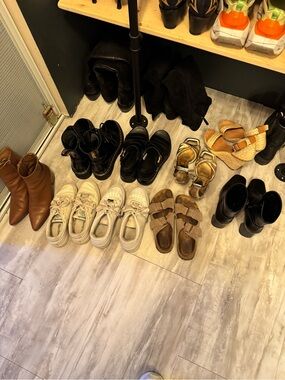 Women’s shoes bundle size 7!